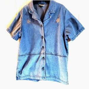 Jaclyn Smith Vintage top size medium denim with plaid buttons